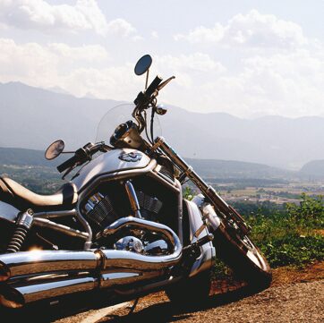 motorky, Harley Davidson vs Enduro Bali